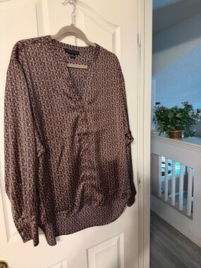 Sanctuary Brown Geometric V-Neck Blouse